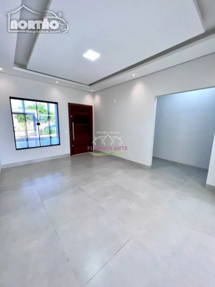 Casa à venda com 4 quartos, 177m² - Foto 2