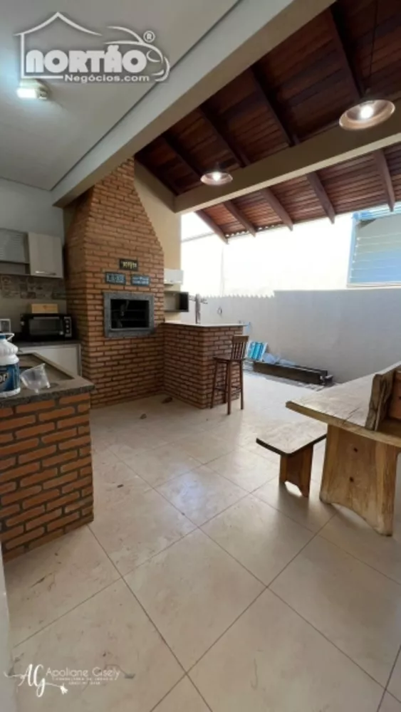 Casa à venda com 2 quartos, 104m² - Foto 6