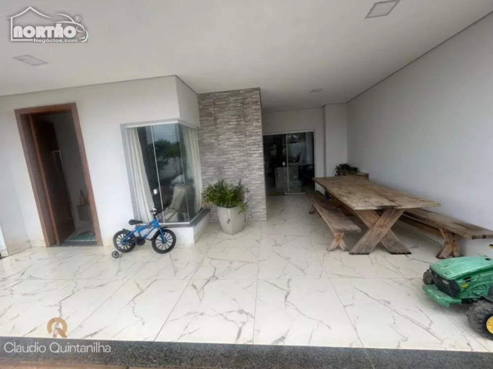 Casa à venda com 3 quartos, 133m² - Foto 2