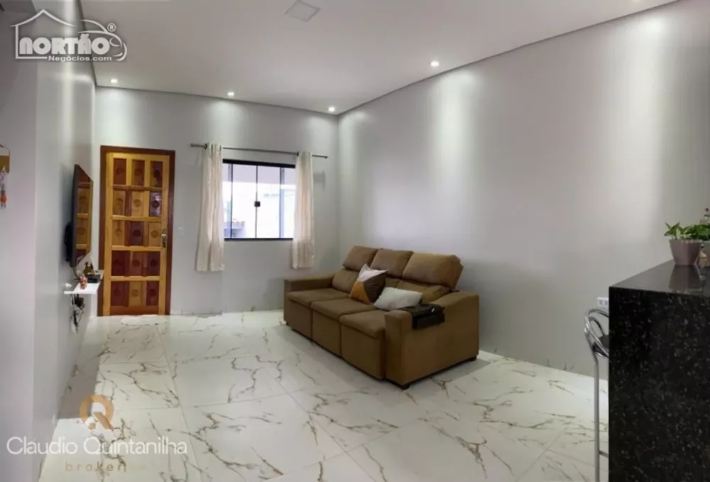 Casa à venda com 3 quartos, 93m² - Foto 7