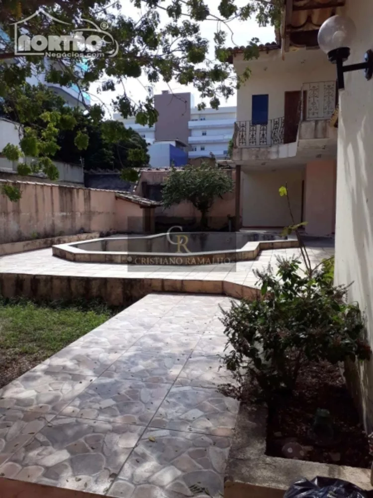 Casa, 6 quartos, 240 m² - Foto 2