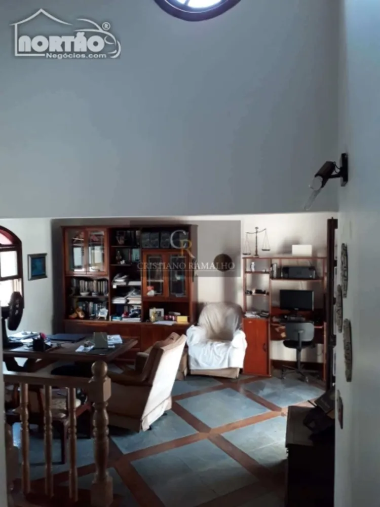 Casa, 6 quartos, 240 m² - Foto 14