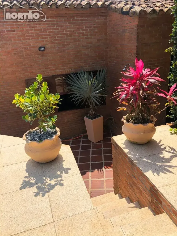 Casa, 4 quartos, 252 m² - Foto 4