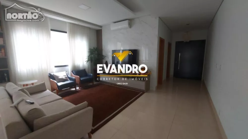 Casa à venda com 3 quartos, 261m² - Foto 9