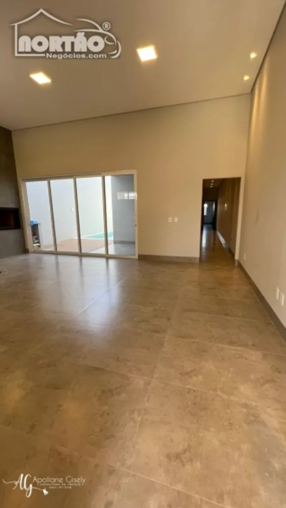 Casa à venda com 3 quartos, 176m² - Foto 4