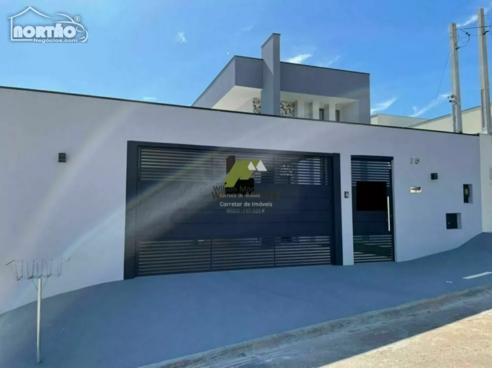 Casa à venda com 3 quartos, 162m² - Foto 3