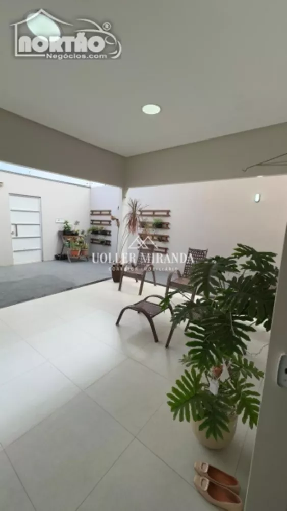 Casa à venda com 4 quartos, 190m² - Foto 1