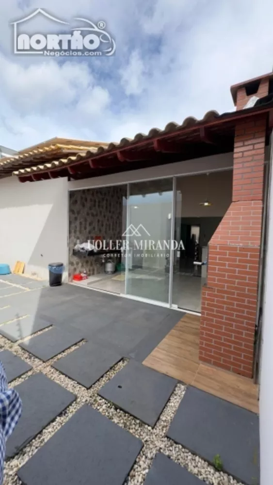 Casa à venda com 4 quartos, 190m² - Foto 3