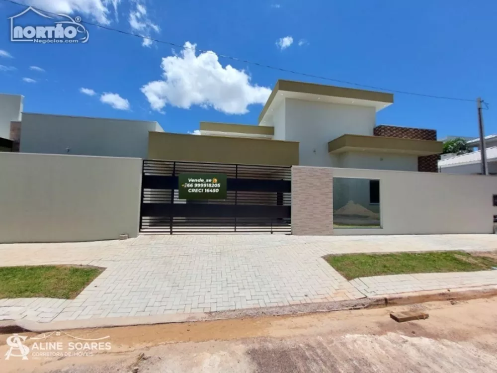 Casa à venda com 3 quartos, 133m² - Foto 1