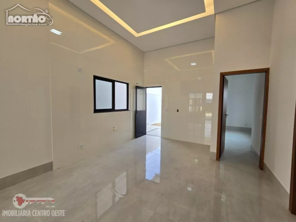 Casa à venda com 3 quartos, 88m² - Foto 2