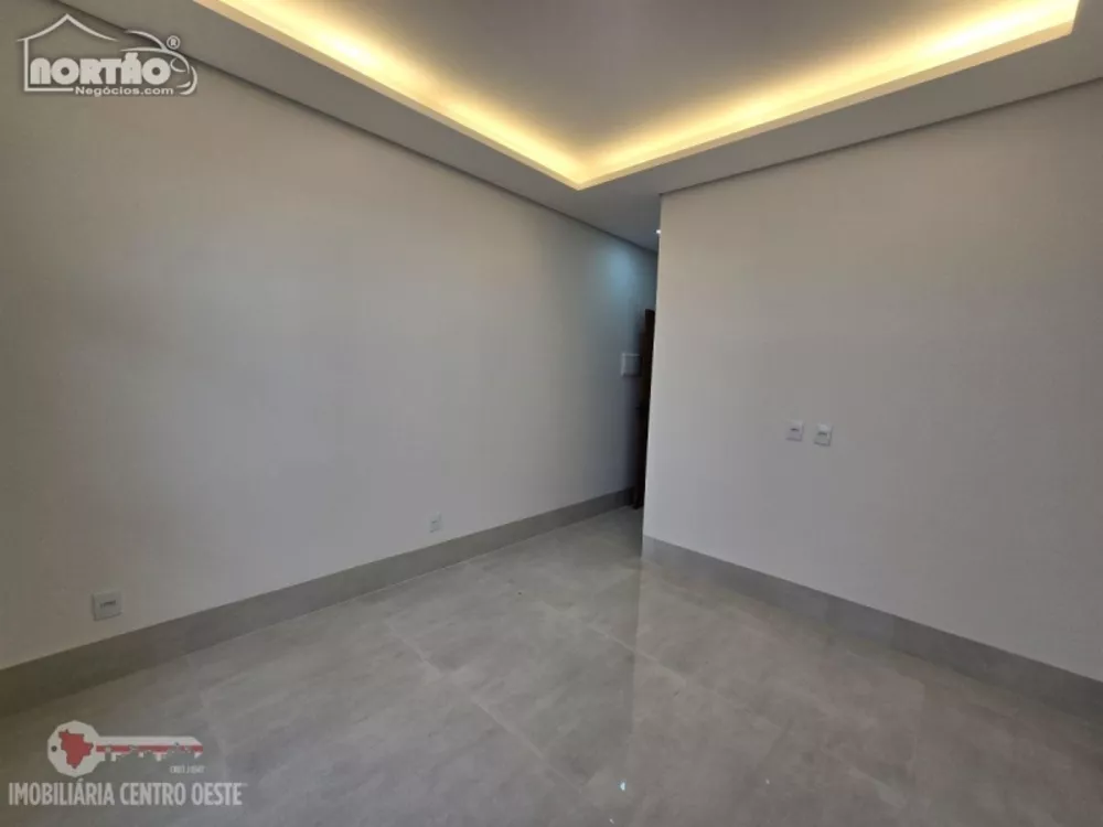 Casa à venda com 3 quartos, 88m² - Foto 3