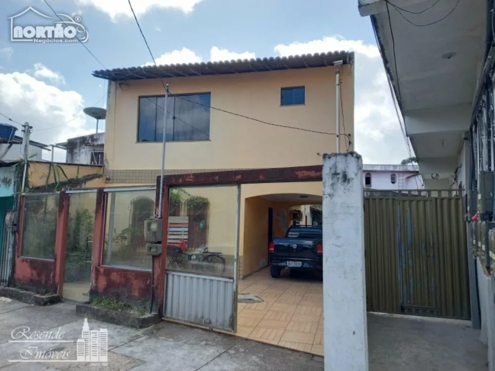 Casa à venda com 6 quartos, 280m² - Foto 2