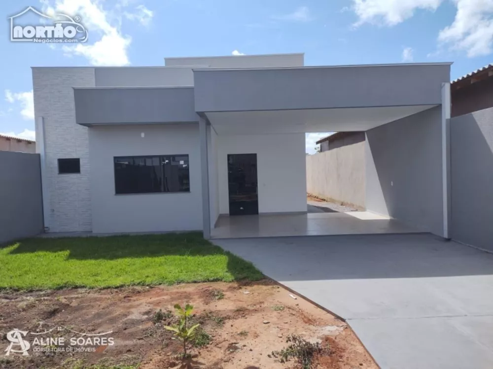 Casa à venda com 3 quartos, 87m² - Foto 2