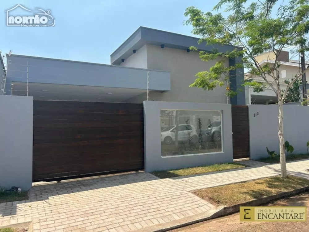 Casa à venda com 4 quartos, 200m² - Foto 2