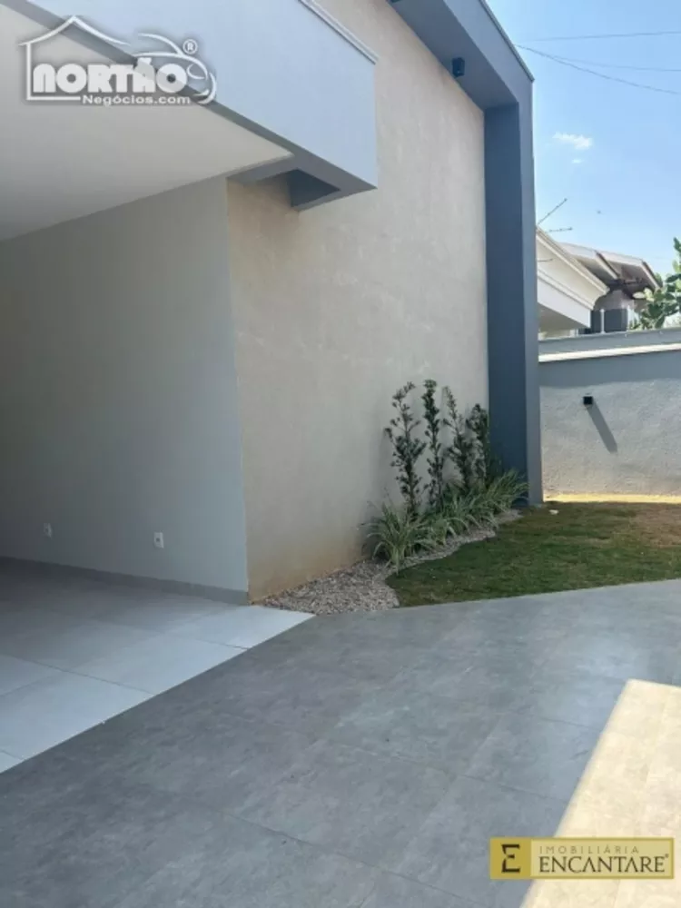 Casa à venda com 4 quartos, 200m² - Foto 3