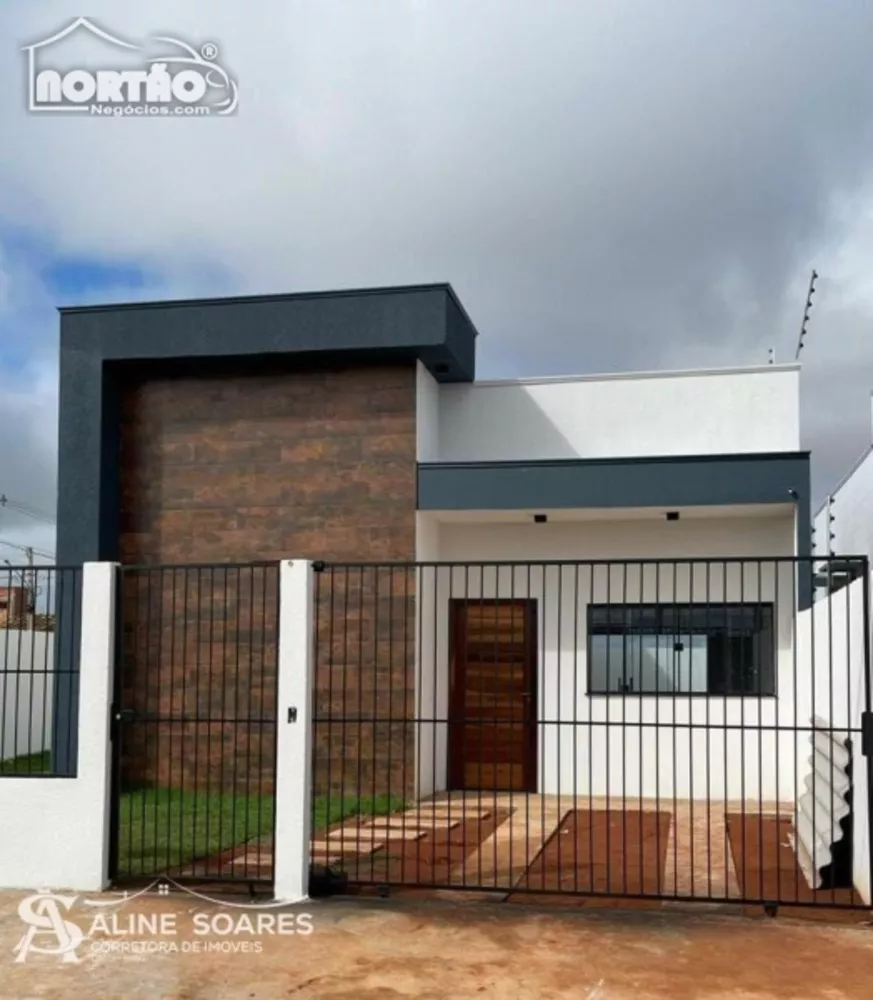 Casa à venda com 3 quartos, 92m² - Foto 1