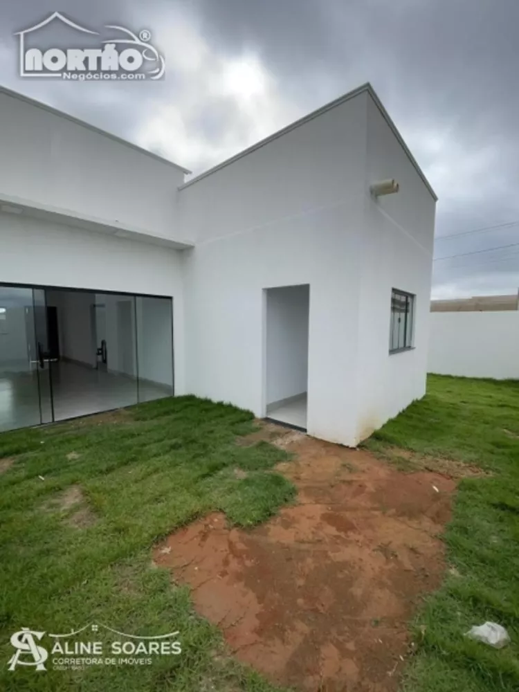 Casa à venda com 3 quartos, 92m² - Foto 4