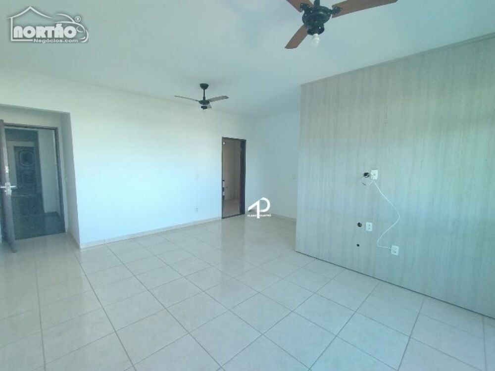 Casa, 3 quartos, 118 m² - Foto 1