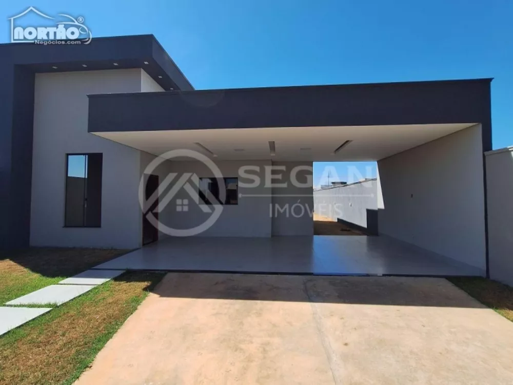 Casa à venda com 4 quartos, 136m² - Foto 1