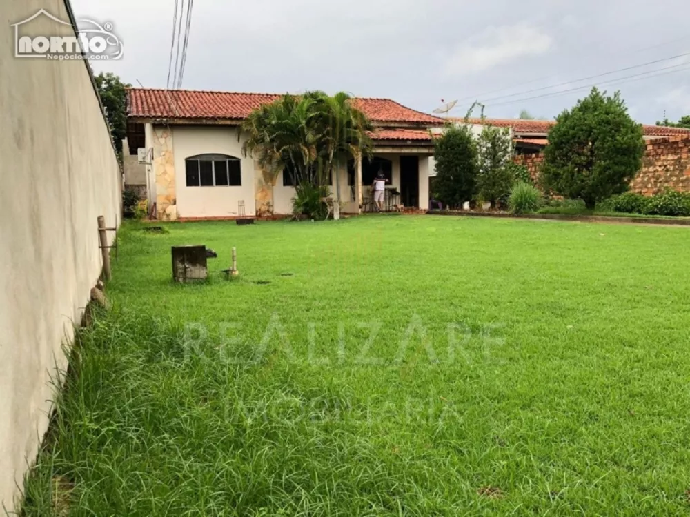 Casa à venda com 4 quartos, 115m² - Foto 2