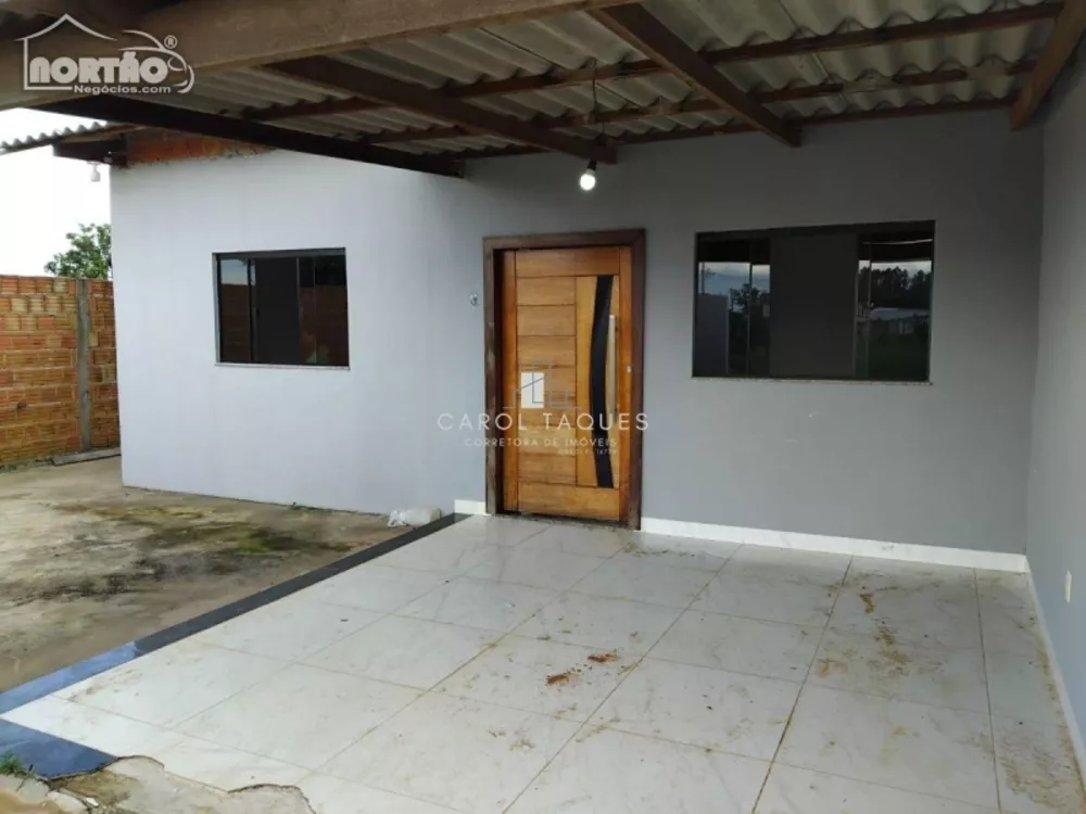 Casa à venda com 3 quartos, 80m² - Foto 2