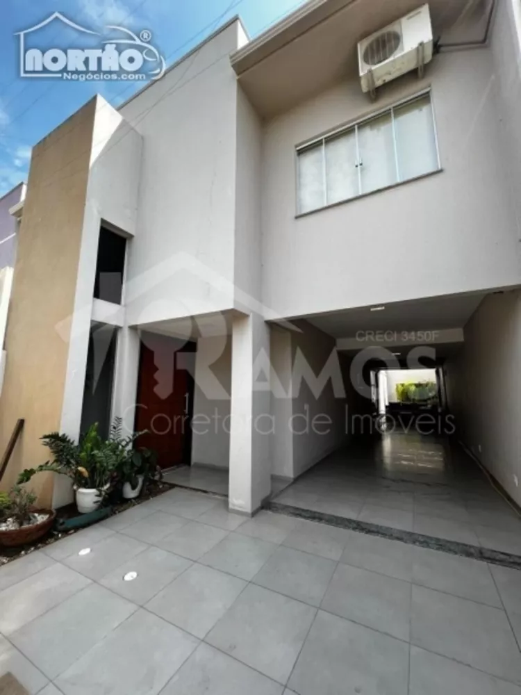 Casa à venda com 1 quarto, 180m² - Foto 2