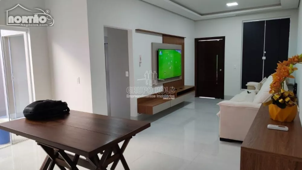 Casa à venda com 3 quartos, 180m² - Foto 3