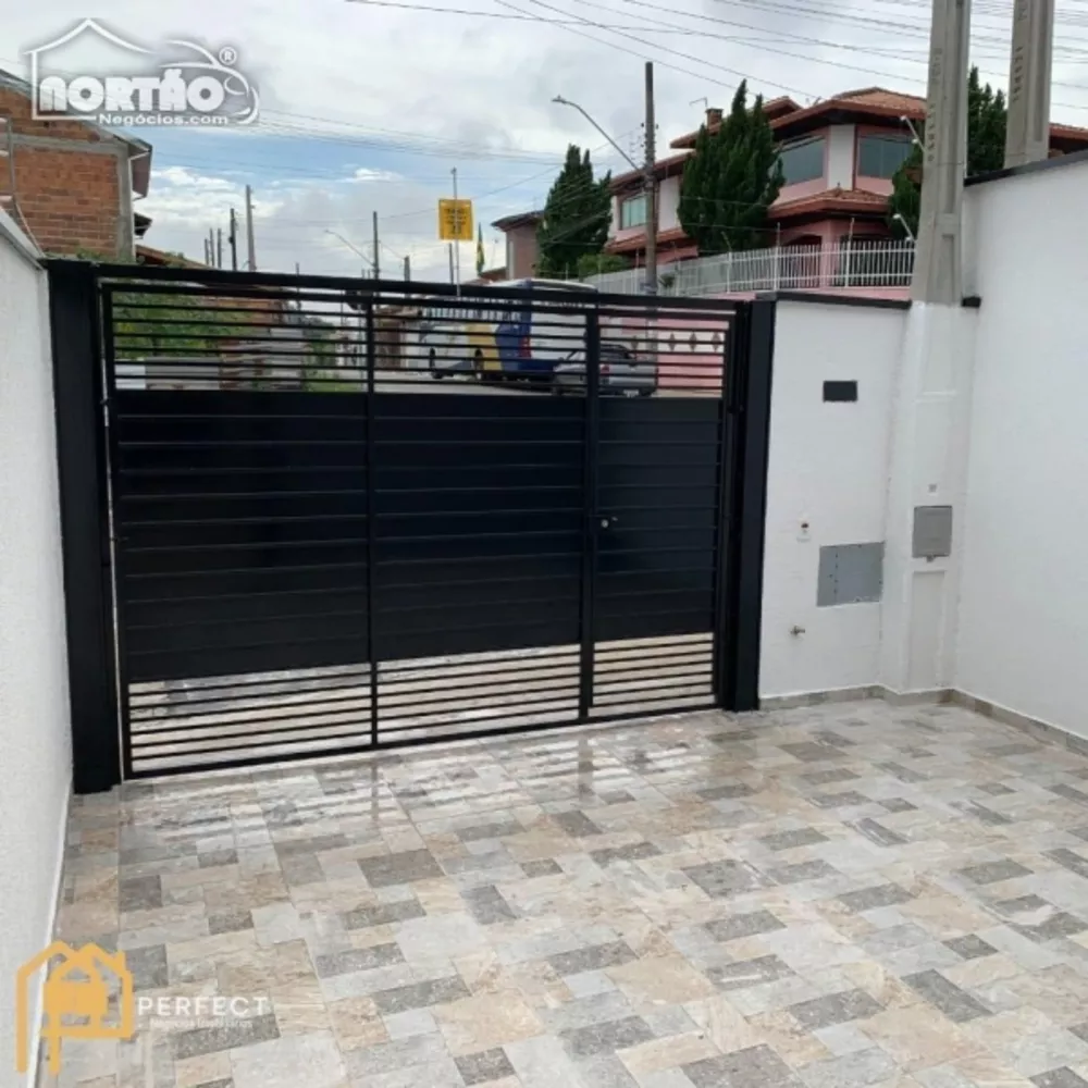 Casa à venda com 3 quartos, 65m² - Foto 3