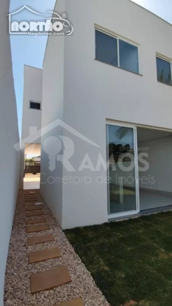 Casa à venda com 3 quartos, 220m² - Foto 4