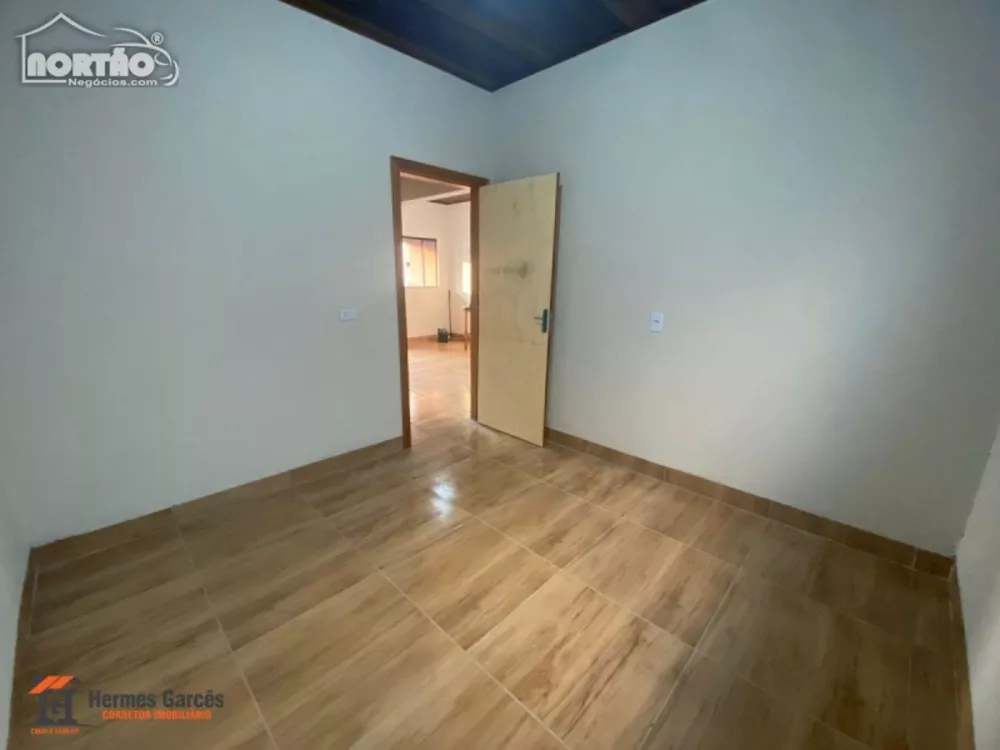 Casa à venda com 3 quartos - Foto 4