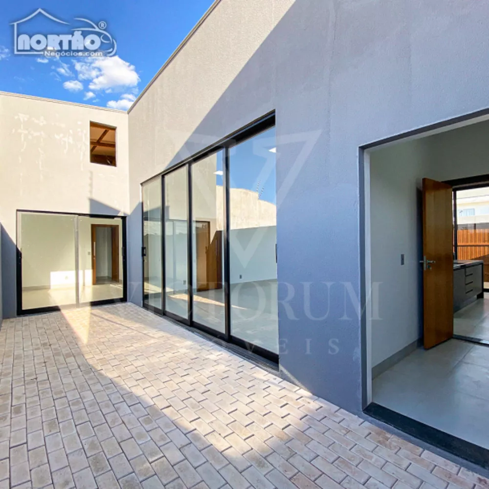 Casa à venda com 2 quartos, 300m² - Foto 3