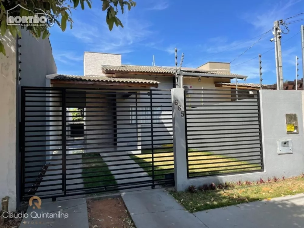 Casa à venda com 3 quartos, 8000m² - Foto 1