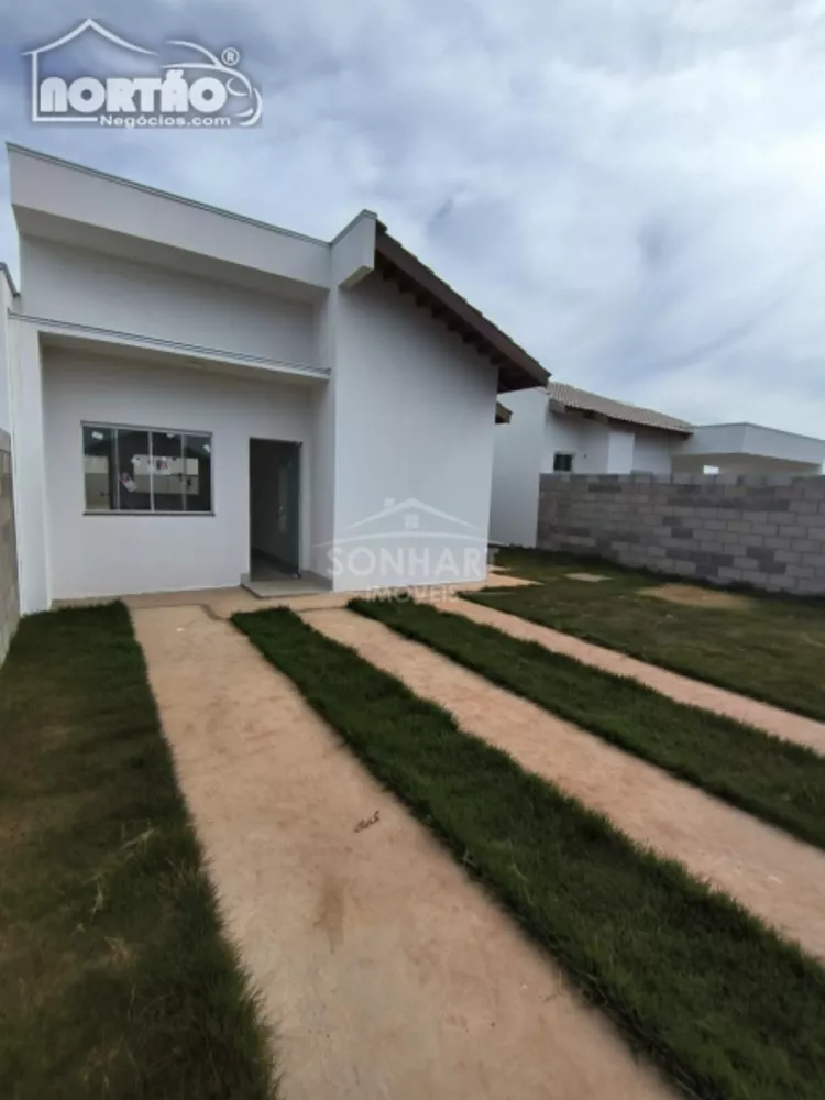 Casa à venda com 2 quartos, 60m² - Foto 1