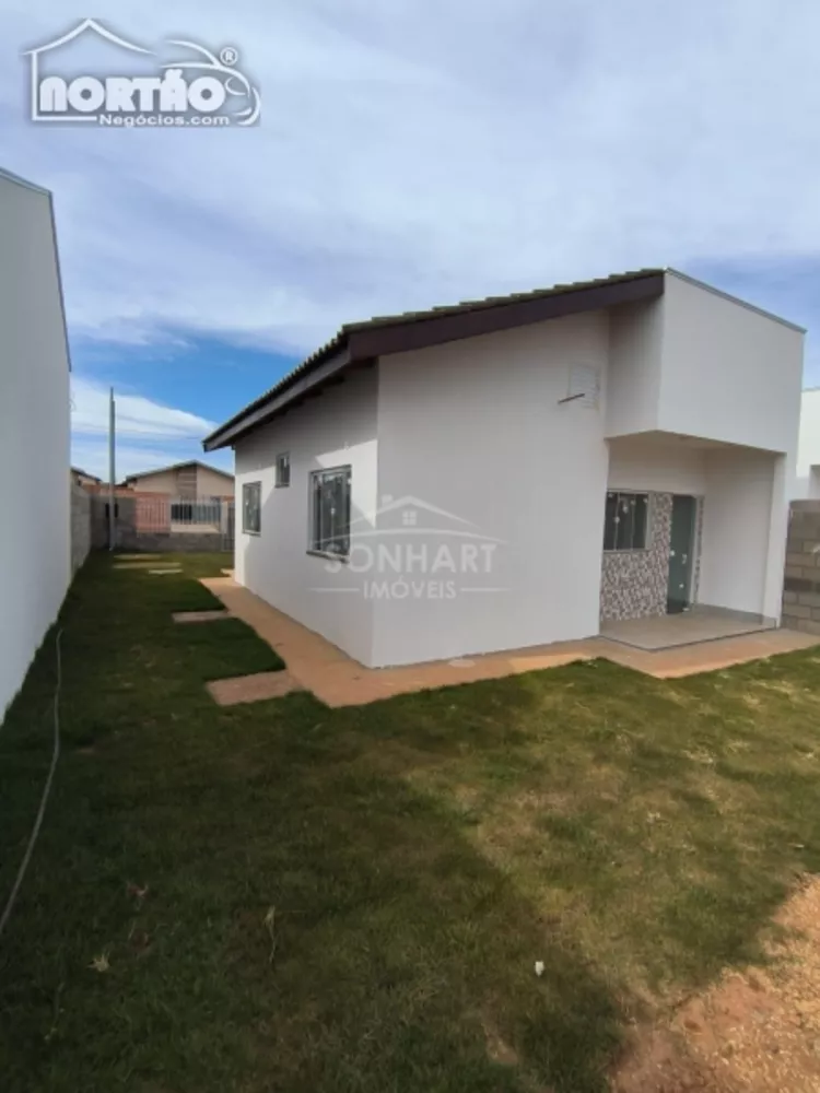 Casa à venda com 2 quartos, 60m² - Foto 2