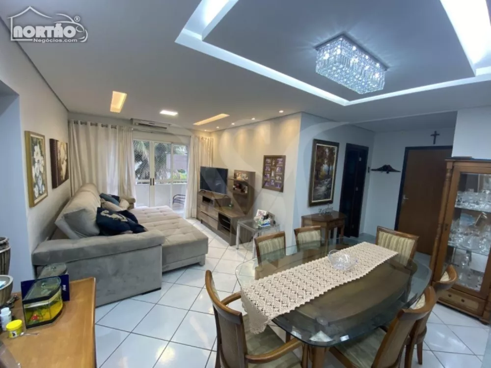 Casa à venda com 3 quartos, 101m² - Foto 4