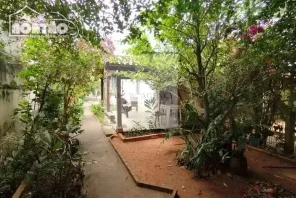 Casa, 5 quartos, 272 m² - Foto 2