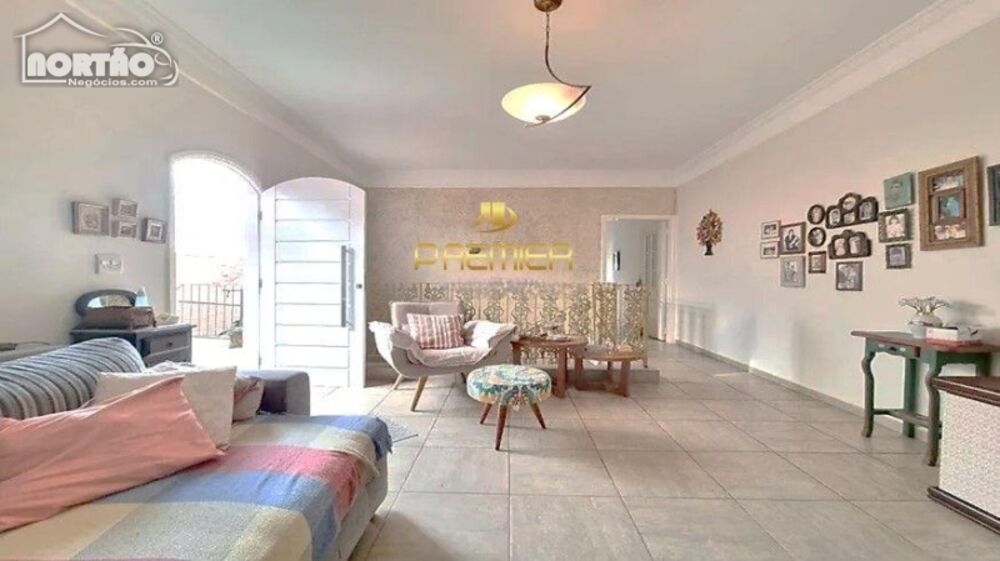 Casa, 5 quartos, 271 m² - Foto 8