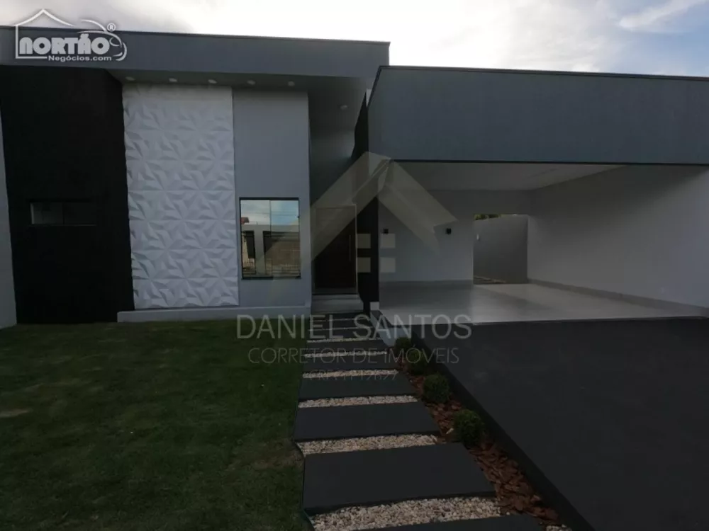 Casa à venda com 1 quarto, 204m² - Foto 1