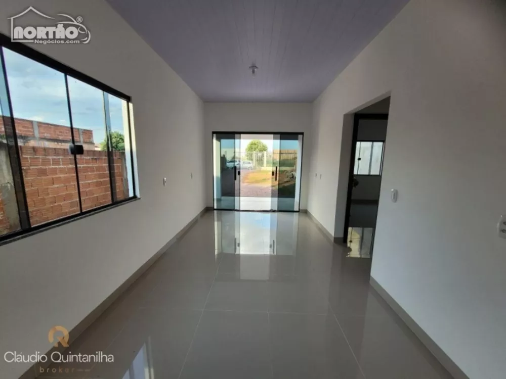 Casa à venda com 3 quartos, 69m² - Foto 4