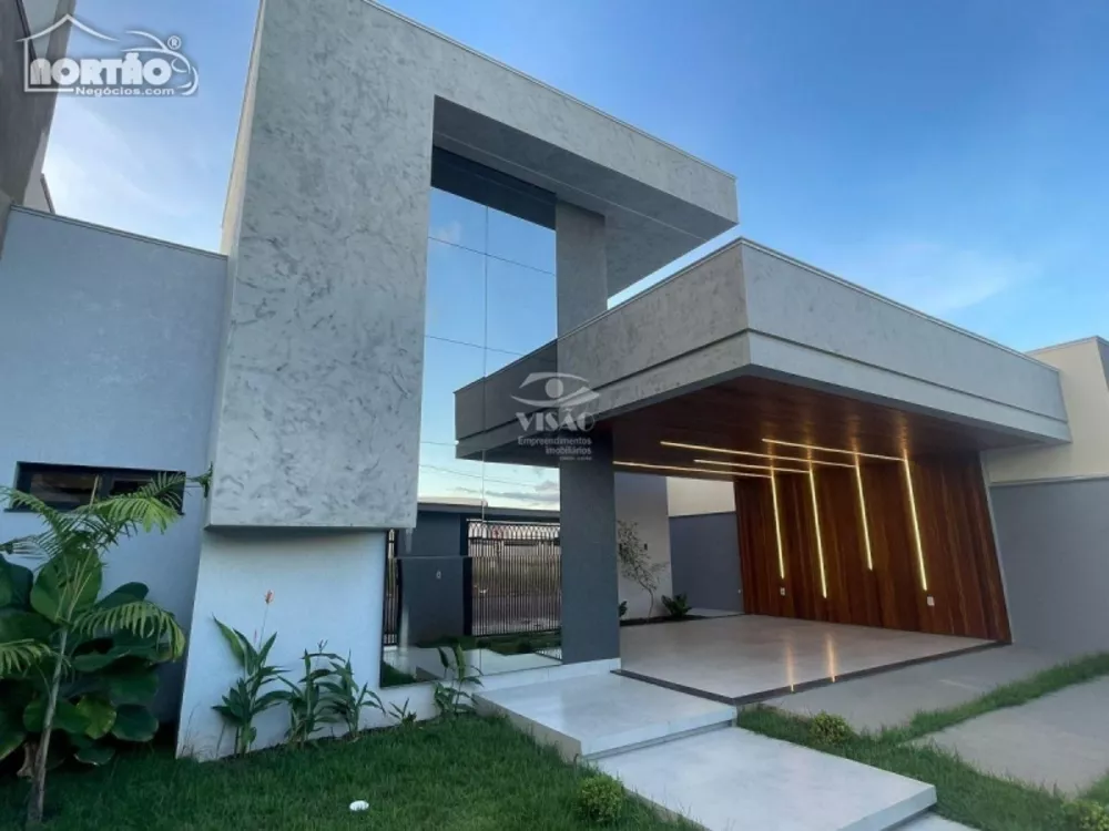 Casa à venda com 4 quartos, 183m² - Foto 1