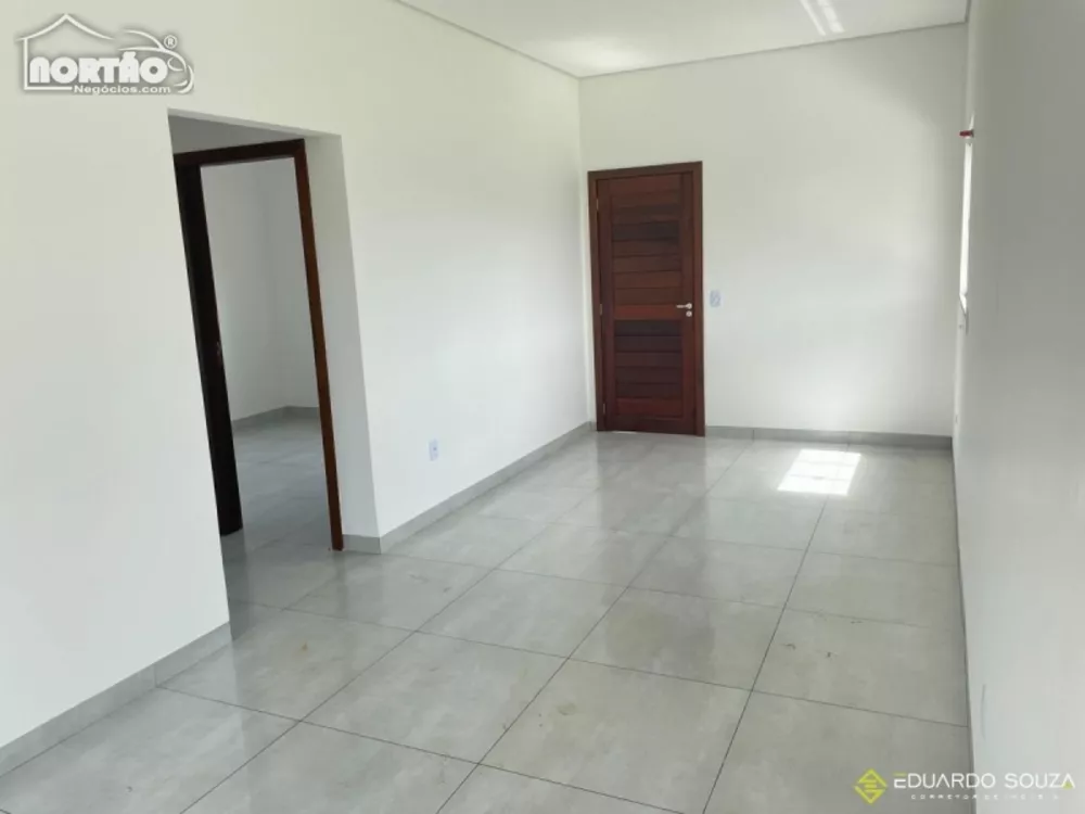 Casa à venda com 2 quartos, 82m² - Foto 3