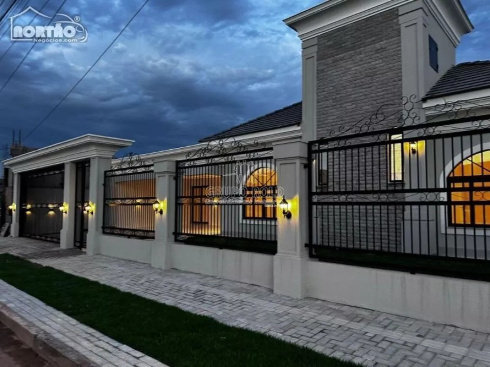 Casa, 4 quartos, 159 m² - Foto 1