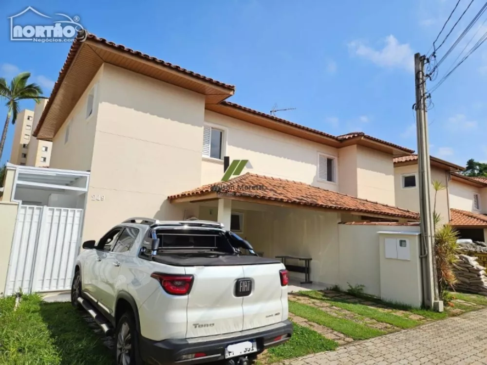 Casa à venda com 5 quartos, 129m² - Foto 1