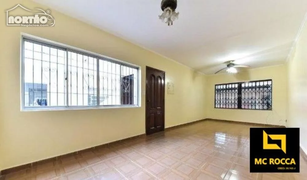 Casa à venda com 4 quartos, 360m² - Foto 1