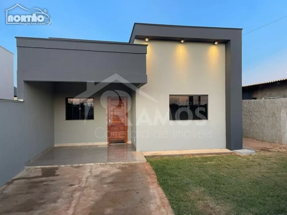 Casa à venda com 2 quartos, 79m² - Foto 1