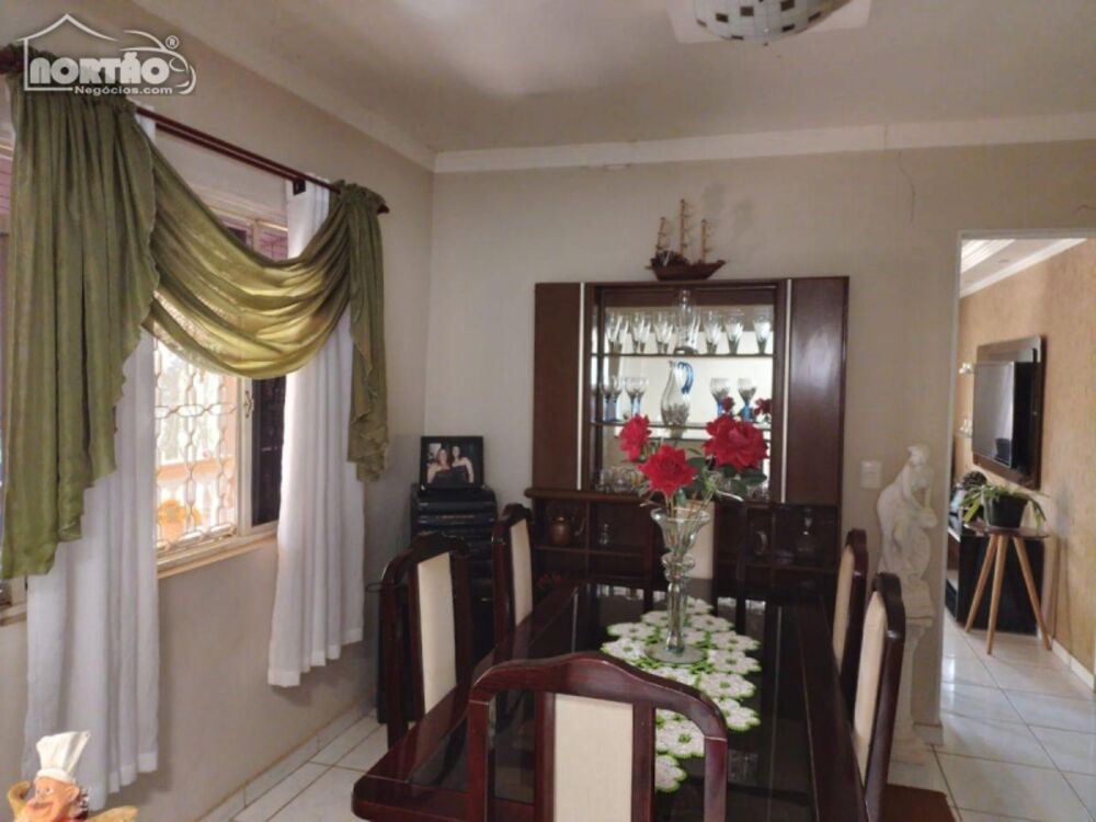 Casa, 3 quartos, 220 m² - Foto 4