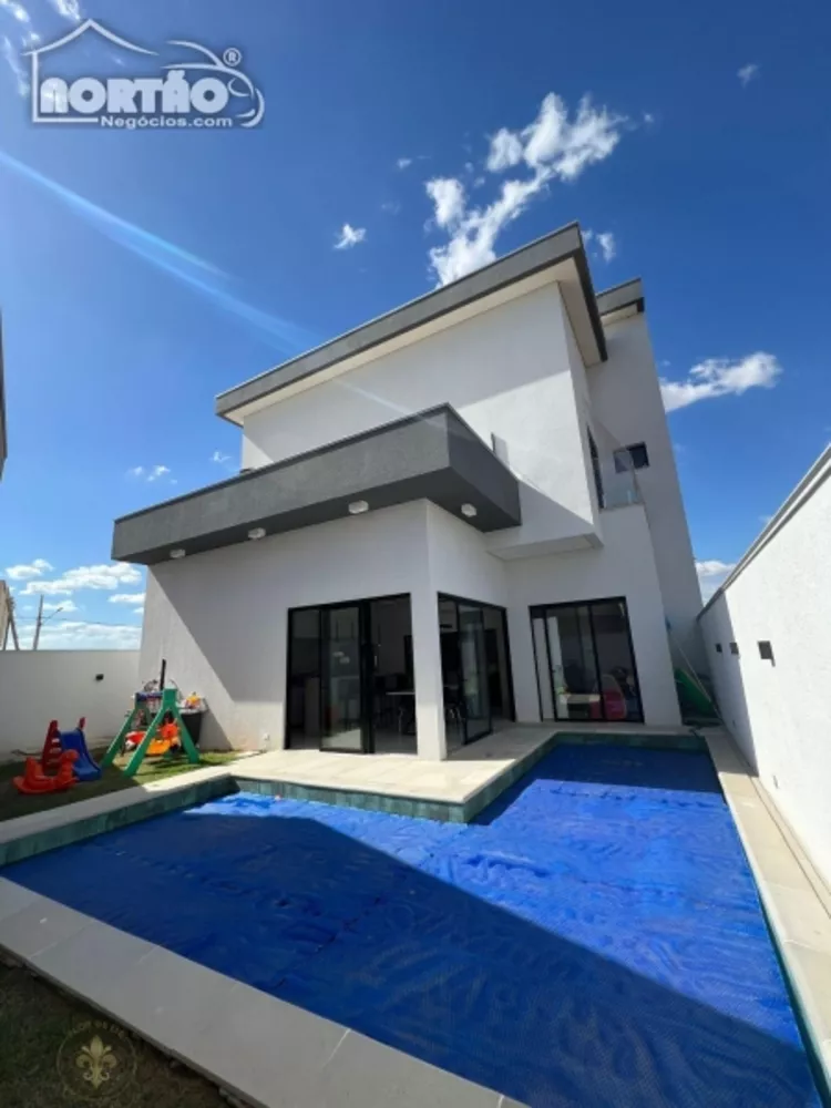 Casa à venda com 3 quartos, 351m² - Foto 7