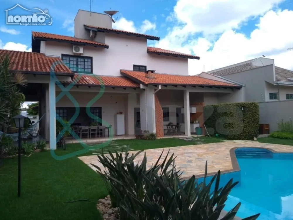 Casa à venda com 6 quartos, 413m² - Foto 3