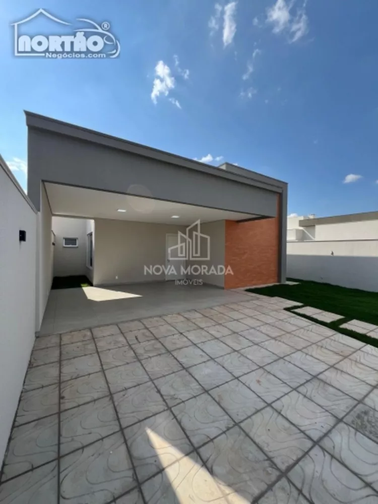 Casa à venda com 4 quartos, 151m² - Foto 2