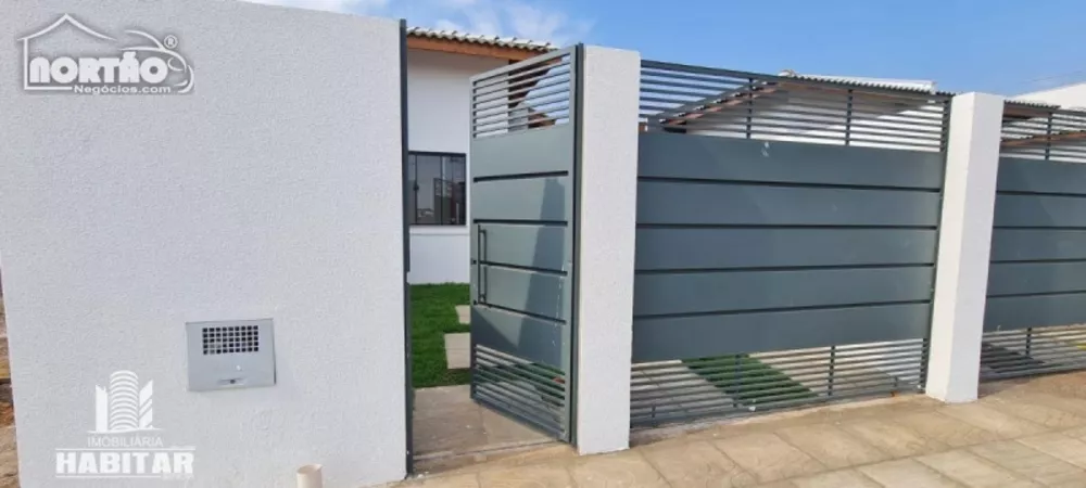 Casa à venda com 3 quartos, 72m² - Foto 1